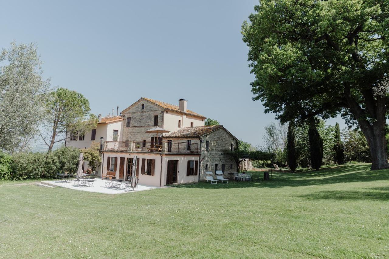 Agriturismo Qui Voglio Monte Roberto Exteriér fotografie