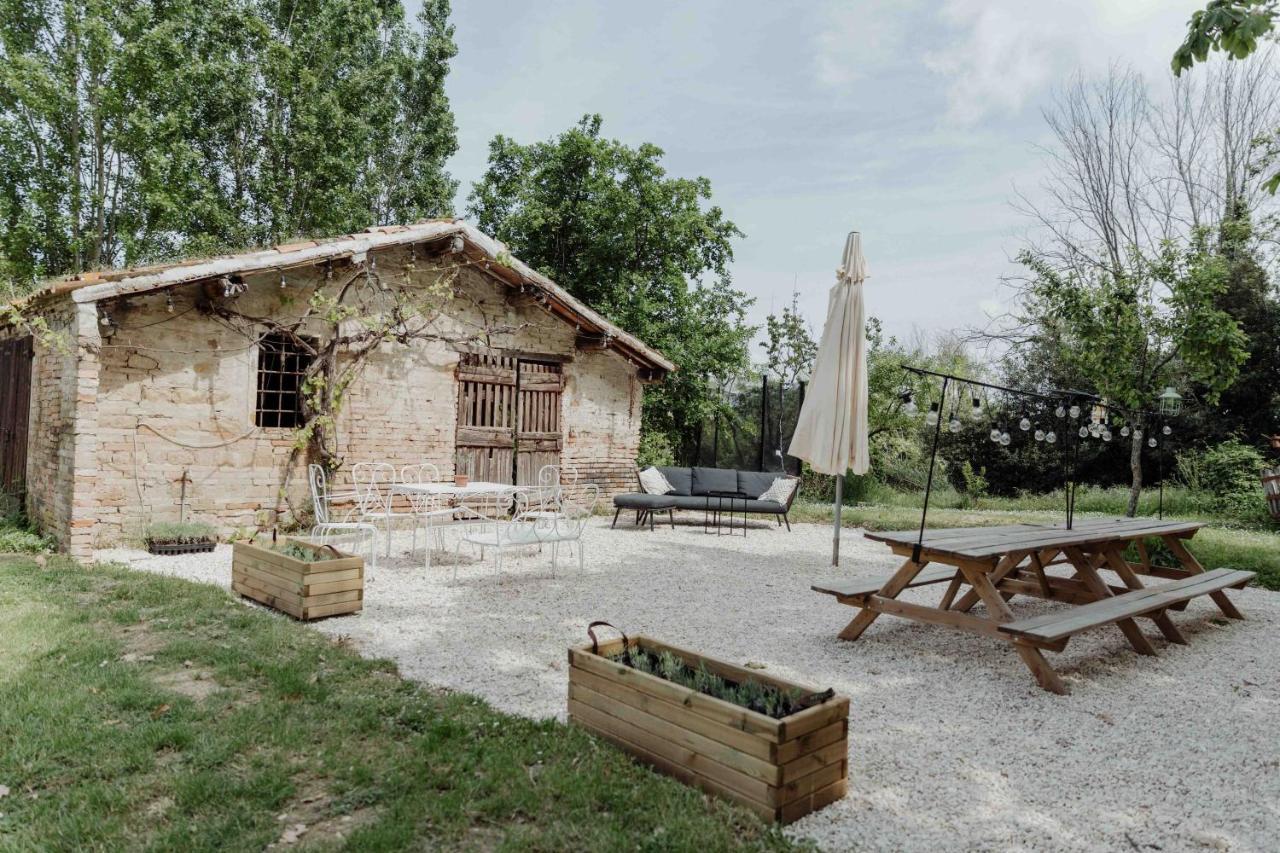 Agriturismo Qui Voglio Monte Roberto Exteriér fotografie